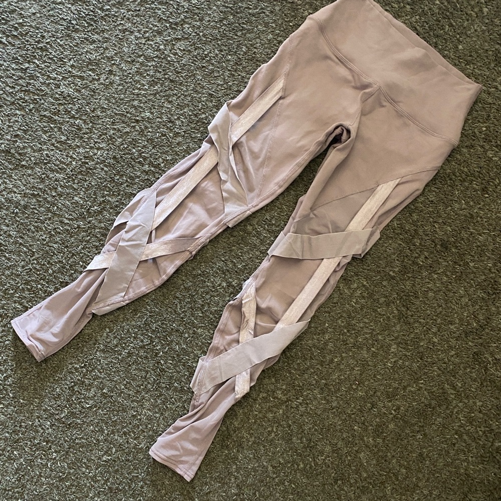 ALO Yoga Blush Bandage Leggings